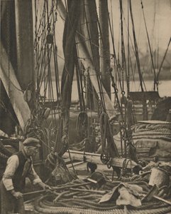 Bir Thames mavnasında direğin dibinde, c1935.