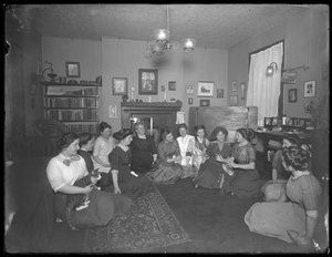 Harriet E. Hassler, bir grup genç kadınla, 206 W. 13th Street, New York, 1912 dolayları by William Davis Hassler
