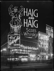 Haig ve Haig Viski için ışıklı tabela, New York City, 6 Ocak 1917 by William Davis Hassler