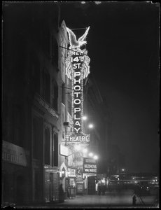 New 14th Street Photoplay Tiyatrosu, New York, 6 Ocak 1917 by William Davis Hassler