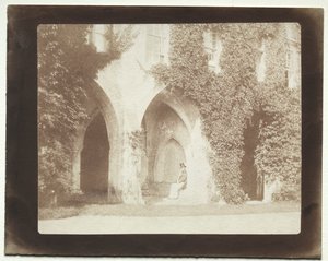 Calvert Jones, Lacock Manastırı'nın Sacristy'sinde Oturmuş by William Henry Fox Talbot