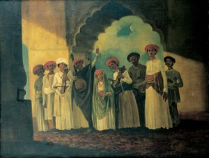 Terasta dans eden bir kızla sarangi, tambura ve tablas çalan Hintli müzisyenler grubu
