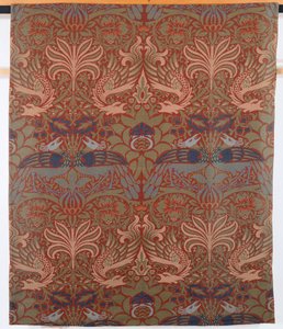 Tavus kuşu bir ejderha, elle dikilmiş dimi perde, Morris & Co., 1878 by William Morris