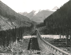 The Rockies: Döngü, dört parçayı gösteriyor, 1895.