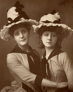 Two Roses, Maude Millett ve Annie Hughes, İngiliz aktrisler, 1888 by William and Daniel Downey