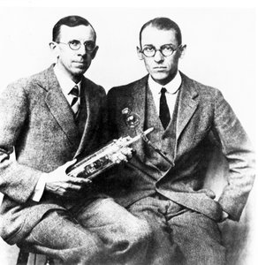 Clinton J Davisson ve Lester H Germer, Amerikalı fizikçiler, c 1927 by Frederick (attr. to) Barnard