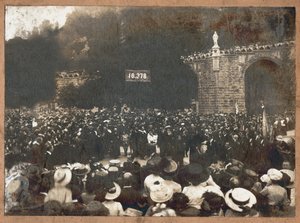 Pillermage de Lourdes. 1910 (s/b fotoğraf) by . .