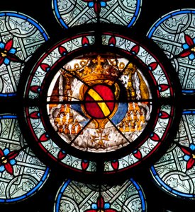 Jean Le Vieil tarafından 18. yüzyılın ortalarında boyanmış, kardinalin kollarıyla Noailles şapelinin iki penceresinden birinin kulak zarının okülüsü. Cathedrale Notre Dame de Paris - Paris 4 - XIII, XIII, XIX, Vi tarafından rehabilitasyon by . .