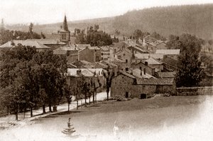 Saint-Bonnet-le-Froid köyü, yirminci yüzyılın başında (kartpostal) by . .
