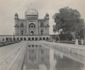 Safdarjung Mezarı, Delhi by studio of A. W. A. Plâté Studio (Ceylonese)