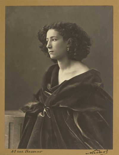 Nadar tarafından 1864 yılında Sarah Bernhardt portresi by Nadar