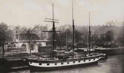 Dost Gemisi, Charing Cross İskelesi (s/b fotoğraf) by (after) English photographer
