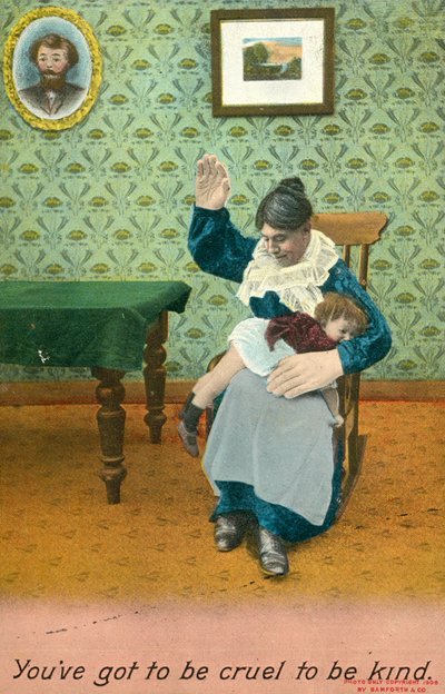 Nazik olmak için acımasız olmalısın (renkli fotoğraf) by (after) English photographer