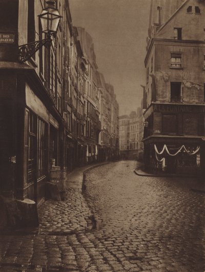 Rue Saint-Honore, rue de la Lingerie ve rue des Dechargeurs kavşağından alınmıştır (s / b fotoğraf) by (after) French Photographer