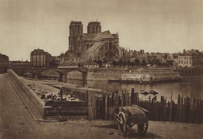 Notre-Dame apsisi (s/b fotoğraf) by (after) French Photographer