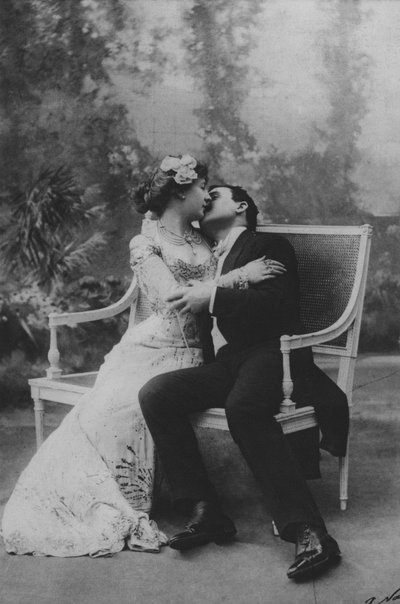 Louise Bignon ve Severin (s / b fotoğraf) by (after) French Photographer
