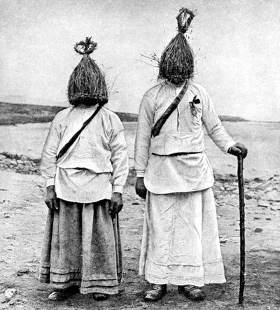 Bir çift hasır oğlan, İrlanda, 1922. by A. W. Cutler