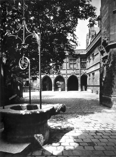 Avludan görülen Cluny Hotel, Paris by Adolphe Braun