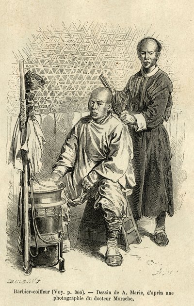 Tam iş başında bir berber berber berber, bölmeleri ve bir kase ile bir tezgah ve silindirik ahşap kutu seyahat ekipmanını oluşturur. A.Marie