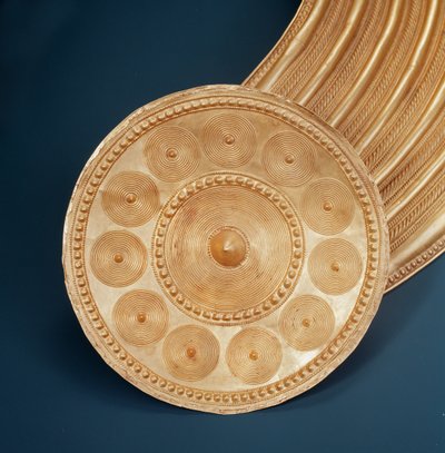 Yaka, Ardcrony, County Tipperary, Geç Tunç Çağı, MÖ 800-700 (altın) (detay) (ayrıca bkz. 390401) by Age Bronze