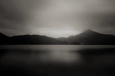 Ayna,2019,(fotoğraf) by Alex Caminker