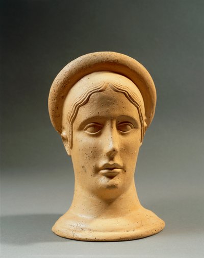 Şapkalı bronz bir adak kadınsı başının yakın çekimi, İtalik uygarlığı, MÖ 4.-3. yy. by Nicolas Toussaint Charlet