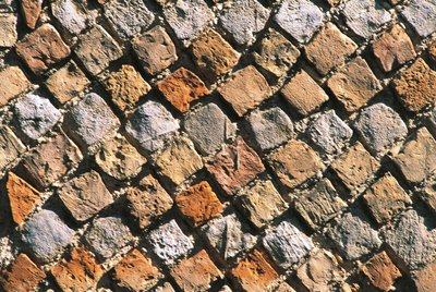 Bir opus reticulatum zemininin yakından görünümü. Civitella akropolü, İtalya, Abruzzo Bölgesi, Chieti by Nicolas Toussaint Charlet