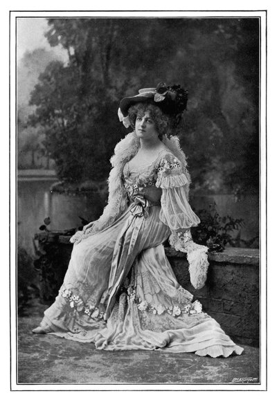 Marie Studholme, İngiliz tiyatro oyuncusu, 1901. by Alfred Ellis and Walery