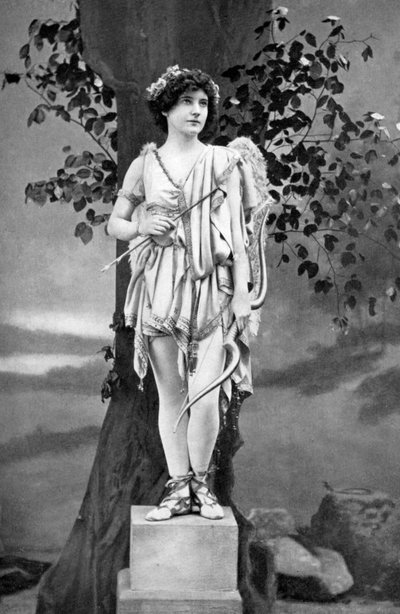 Unity Moore 1894-1981, İrlandalı aktris, 1911-1912. by Alfred Ellis and Walery