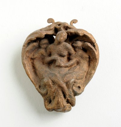 İki Melek tarafından Sürdürülen Ölü İsa ile bir Kolye için Maket (bronz alçı) by Alfred Gilbert