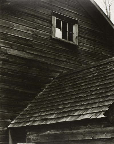 Ahır, George Gölü by Alfred Stieglitz