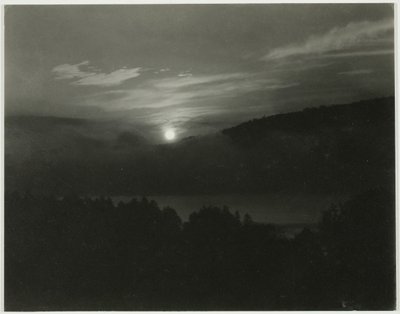 Eşdeğer, 1925. by Alfred Stieglitz