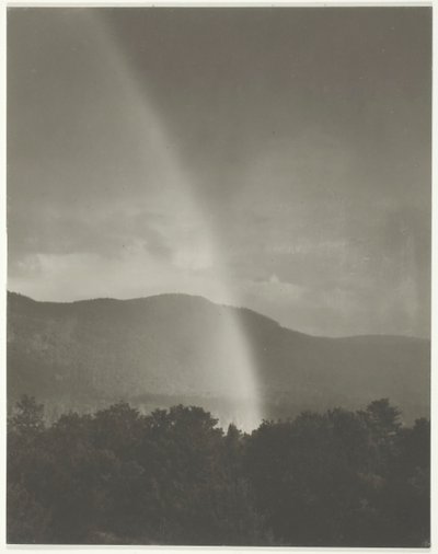 Gökkuşağı, 1920. by Alfred Stieglitz