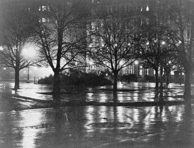 Yansımalar, gece, New York, 1898 dolayları (fotogravür) by Alfred Stieglitz
