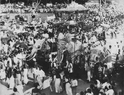 Perahera Alayı