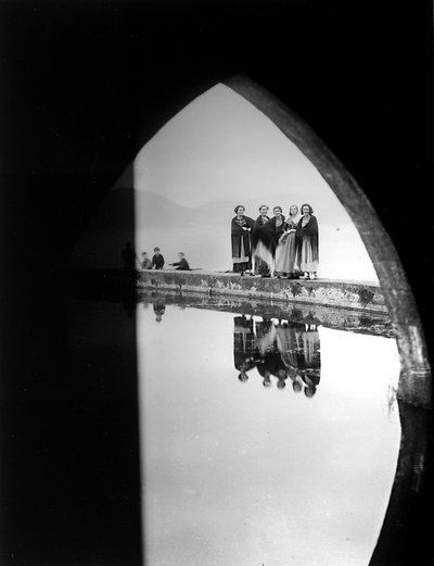 Villa Rosa Maltoni Mussolini: group of adolescents wearing traditional Venetian costumes (b/w photo) by Fratelli Alinari