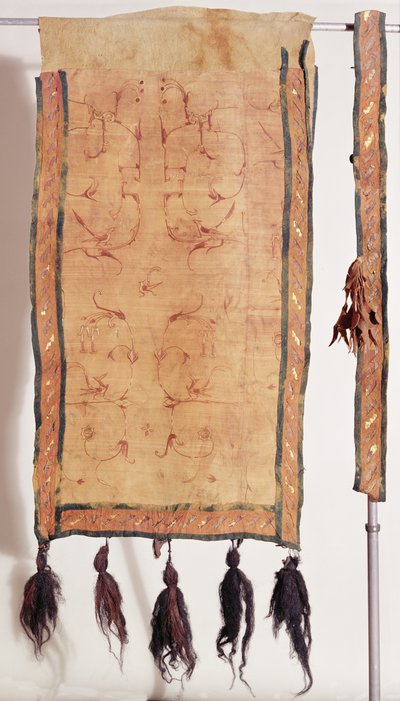 Çin ipeği ile kaplı semer, MÖ 5.-4. yy (yün, ipek, altın ve deri) by Altaic School