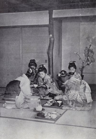 Bir çay evinde akşam yemeğinde geyşalar (s/b fotoğraf) by American Photographer (after)