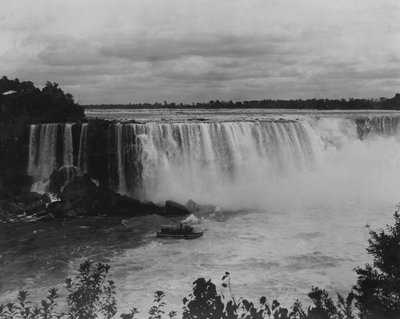 Niagara Şelalesi, New York, ABD (s/b fotoğraf) by American Photographer (after)
