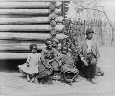 Thomasville, Georgia yakınlarında çocuklu Afrikalı Amerikalı adam by American Photographer