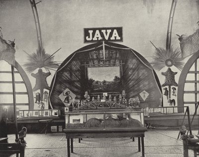 Javas İlginç Sergi by American Photographer