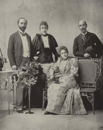 Prenses Eulalia ve Eskort by American Photographer