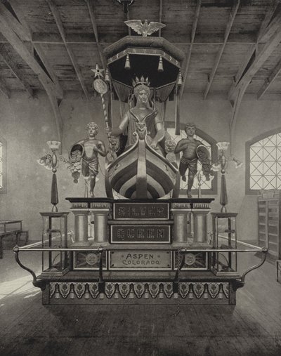 Gümüş Kraliçe by American Photographer