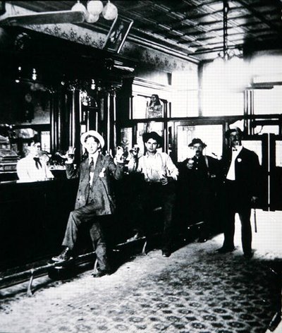 Tipik batı salonu by American Photographer