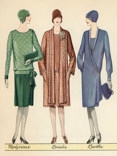 Fransız Tasarımcı Kıyafetlerini Modelleyen Üç Flappers by American School