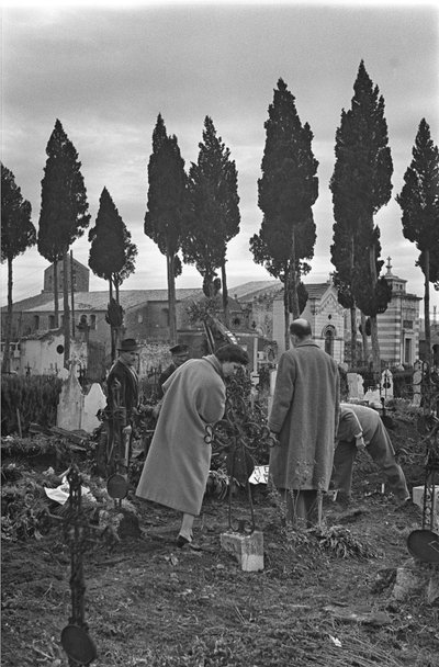 Cemeterey, Venosa, Basilicata, İtalya by Ando Gilardi