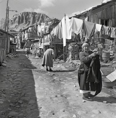 ÇALIŞMA BÖLGESI by Ando Gilardi