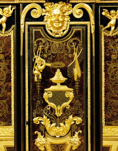 Louis XIV petit armoise, c.1700-10 (ormolu, pirinç, bağa, abanoz ve kakmacılık) by Andre Charles (attr. to) Boulle