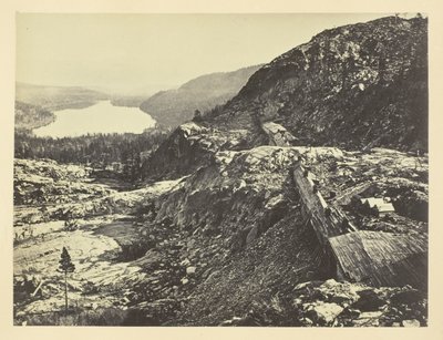 Sierra Nevada Zirvesi, Ön Planda Kar Tutuyor, Uzakta Donner Gölü, CPRR by Andrew Joseph Russell