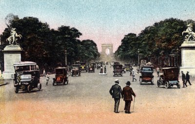 Paris: Arka planda Arc de Triomphe ile Place de la Concorde